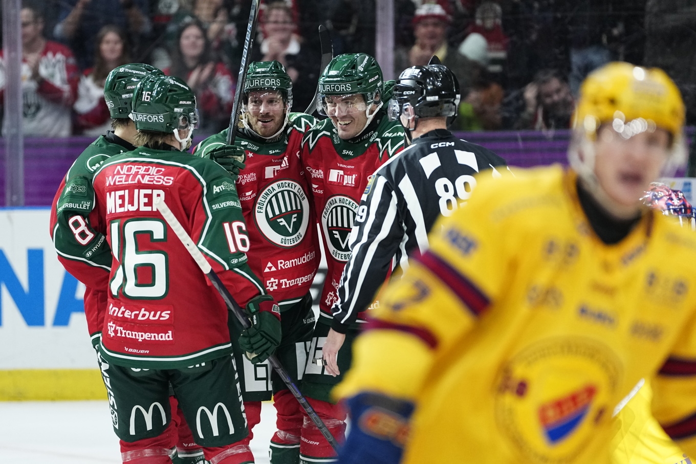 Frölunda fick jubla sex gånger om mot Djurgården. Foto: Björn Larsson Rosvall/TT
