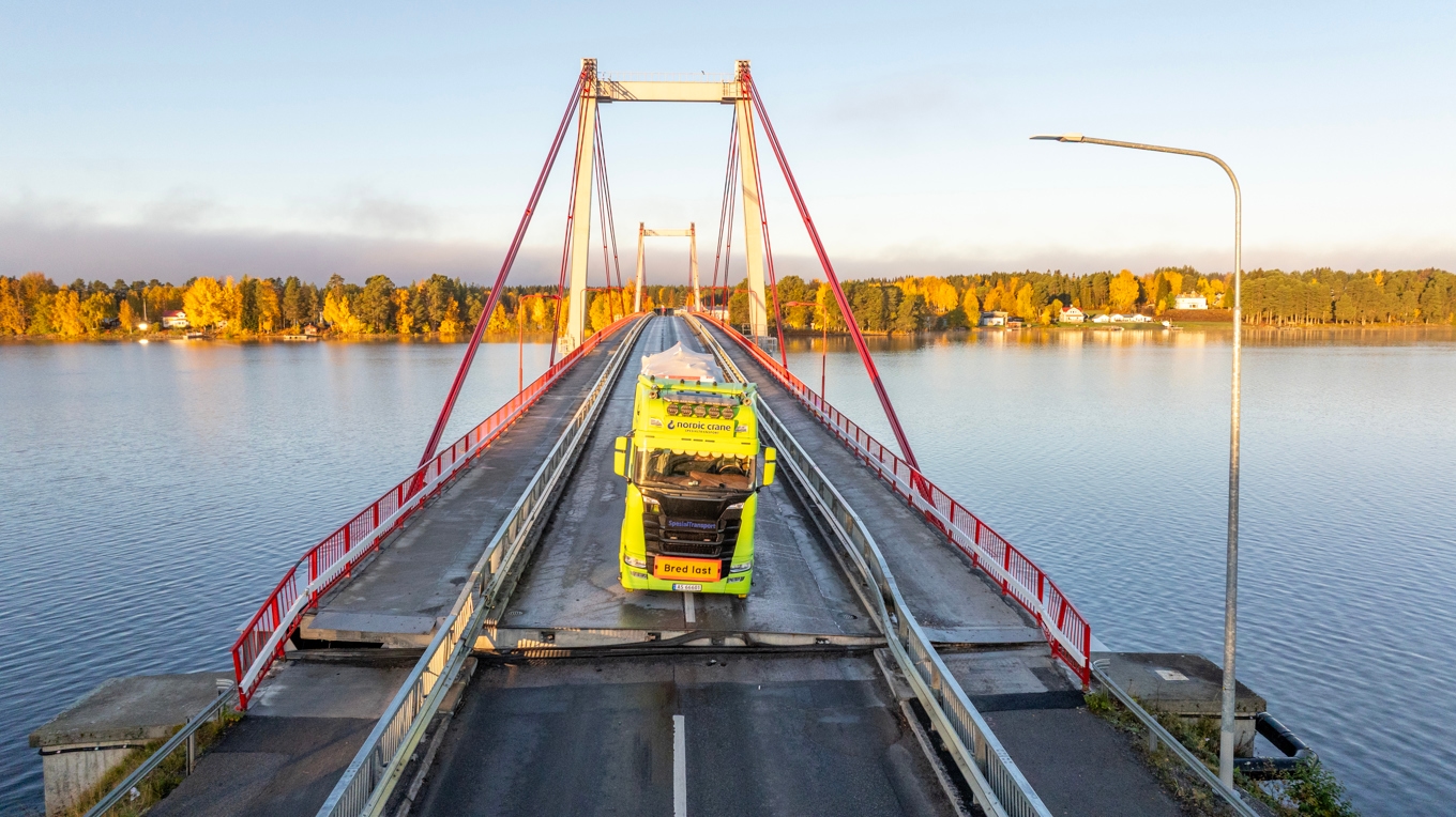 Strömsundsbron längs E45 i Jämtland är helt avstängd sedan i slutet av september efter en olycka med en tung transport. Arkivbild. Foto: Sten Strömgren/TT