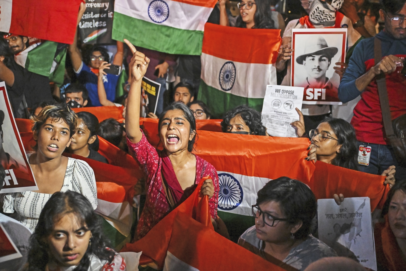 Protestmarsch i New Delhi den 16 oktober, där deltagarna uppmanades att vifta med indiska flaggor. Foto: Ritesh Shukla/Getty Images