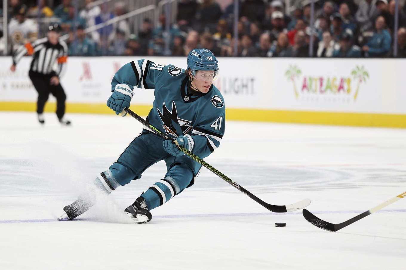 Ivar Stenberg draftades av San Jose Sharks i första rundan i 2026 års draft som andra spelare totalt. Bland svenskar har endast Mats Sundin och Rasmus Dahlin draftats högre. Foto: Ezra Shaw/Getty Images