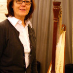 Gudrun Schneider kom från Schweiz till Sverige för 37 år sedan och har varit harplärare i 25 år. Hon har haft en betydande roll för harpspelandet i Sverige och med sig till festivalen har hon tio elever.