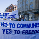 Protest mot kommunistpartiets förtryck i Kina under paraden genom Köpenhamn. (Foto: Khosro Zabihi)