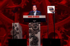 Statsminister Stefan Löfven talar vid invigningen av industrimässan i Indien i Bombay. (Foto: Rajanish Kakade/AP/TT)