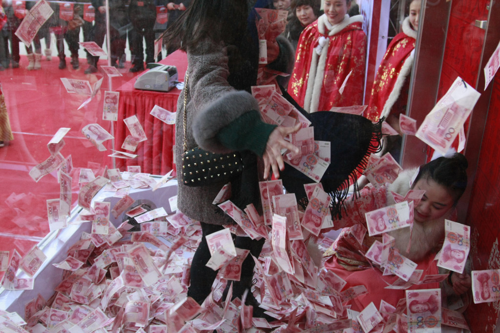 100-yuansedlar. (Foto: ChinaFotoPress /Getty Images)