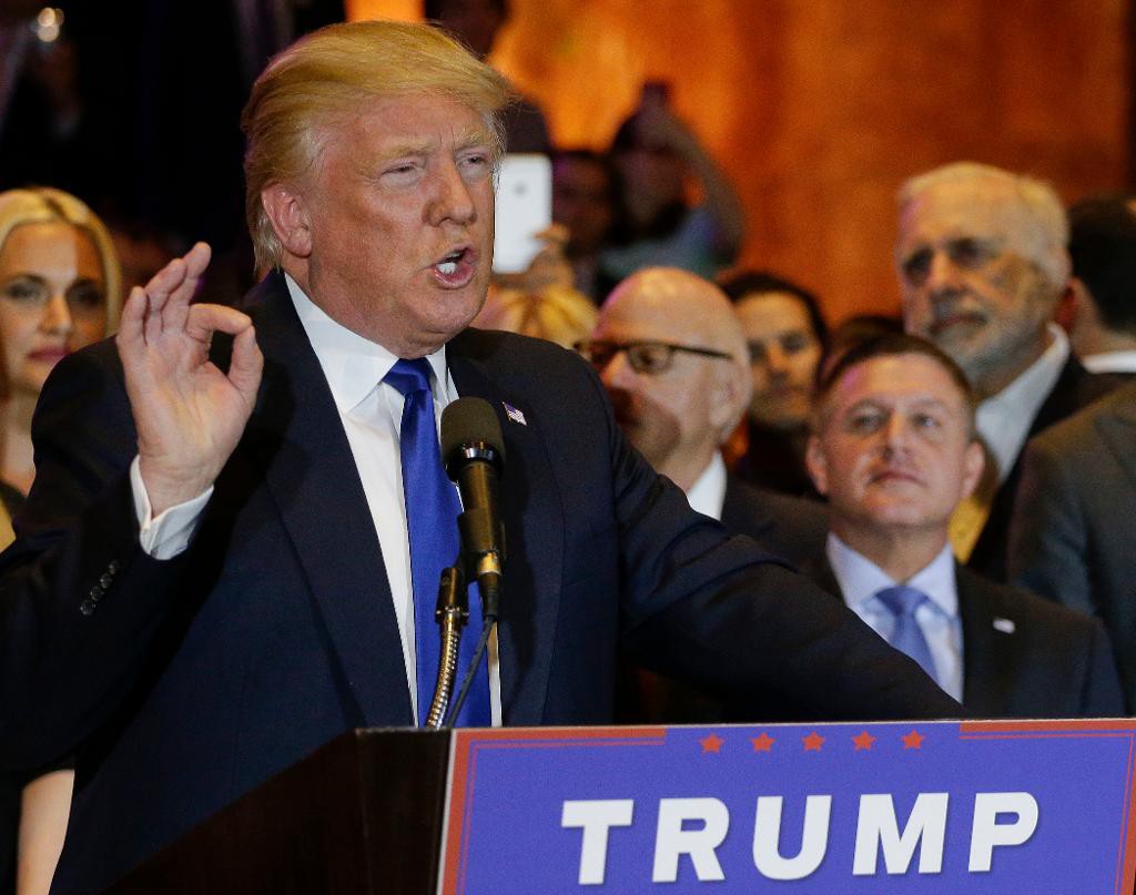 Republikanernas presidentaspirant Donald Trump talar vid sin valvaka efter primärvalet i New York. (Foto: Julie Jacobson)