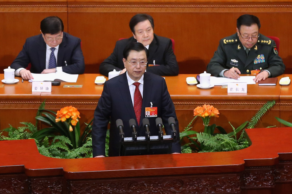 Zhang Dejiang talar inför Nationella folkkongressen i Peking år 2012. (Foto: Feng Li/Getty Images)