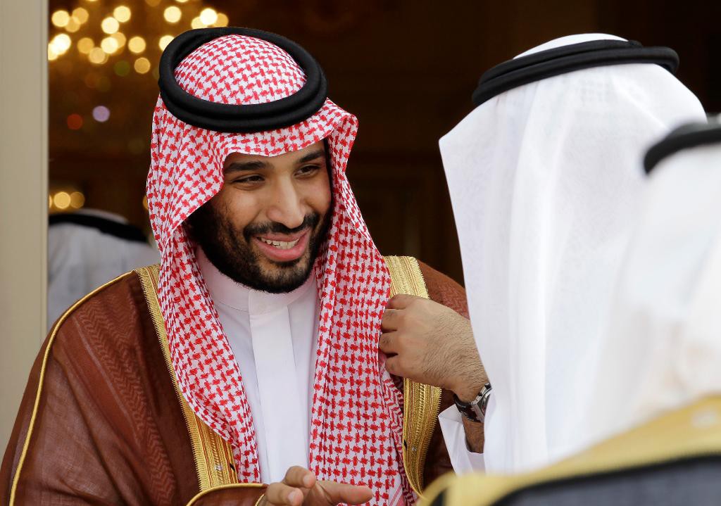 Den blott 30-årige prinsen Mohammed bin Salman har redan en mäktig ställning i Saudiarabien. (Foto: Hassan Ammar/AP/TT)