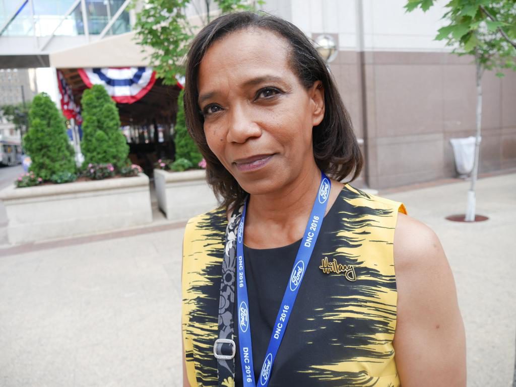 Yvonne Reeves-Chong, delegat för Demokraterna från Missouri, stödjer Hillary Clinton. (Foto: Helena Gustavsson/TT)