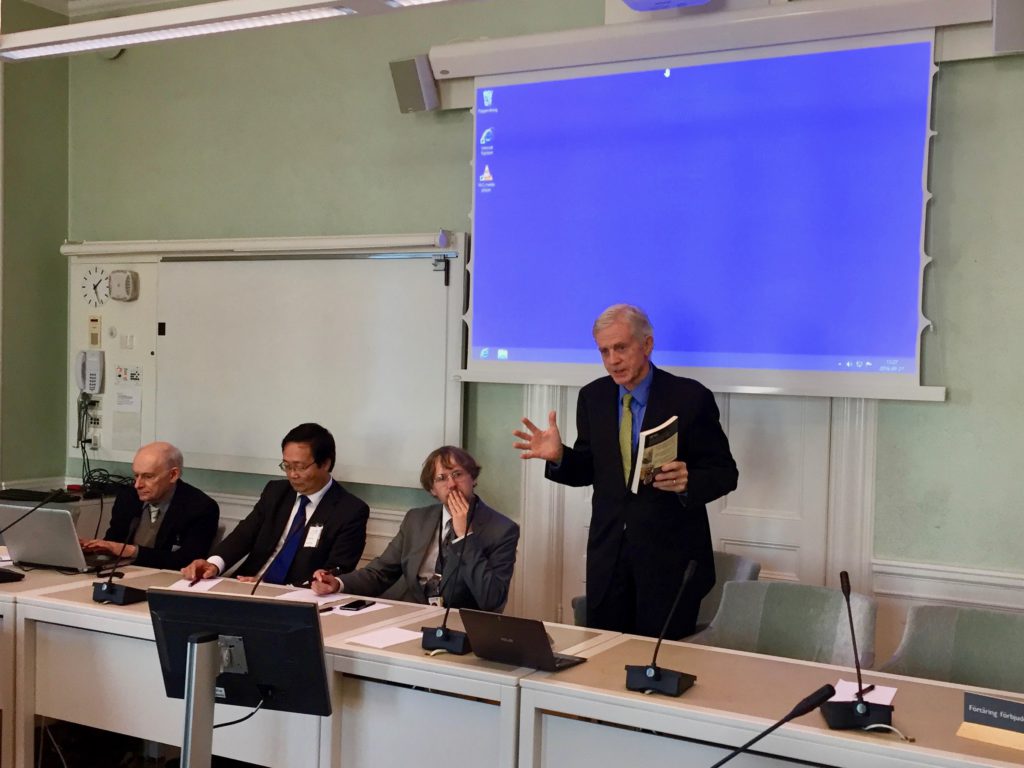Människorättsadvokaten David Matas, Kinaexperten Manyan Ng, Miljöpartistiske riksdagsledamoten Niclas Malmberg och före detta politikern och åklagaren David Kilgour i Sveriges Riksdag den 27 september. (Foto: Aron Lamm/Epoch Times)