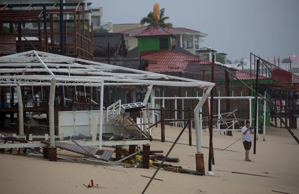 Turister och boende har uppmanats att hålla sig inomhus i Los Cabos. (Foto: Eduardo Verdugo/AP/TT)