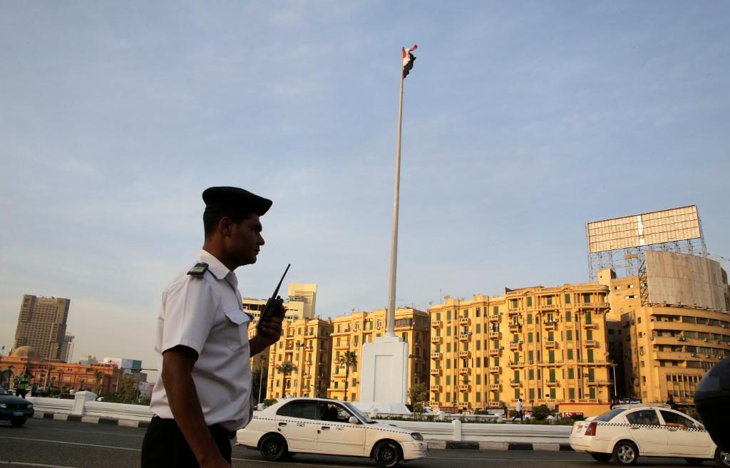 Vintern 2011 var Tahrirtorget i Kairo epicentrum för revolutionen mot president Mubarak. Förra fredagen skickades säkerhetsstyrkor ut för att förhindra att människor tog sig dit - och till andra platser i landet - för att protestera mot den ekonomiska situationen i Egypten. (Foto: Amr Nabil/AP/TT)