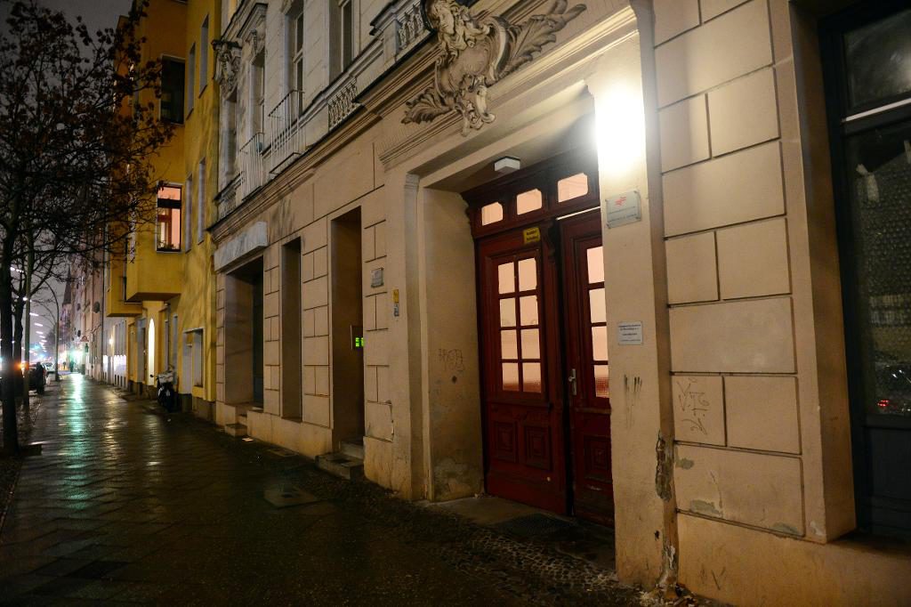Ingång till en moské i Berlin som är i fokus i tyska polisens jakt på jihadister. (Foto: Maurizio Gambarini/DPA/AP/TT-arkivbild)