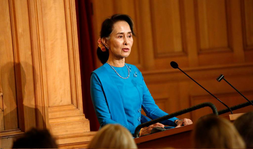 Burmas statskansler Aung San Suu Kyi satt i husarrest i 15 år. I dag talar hon i riksdagen. Foto: Christine Olsson/TT