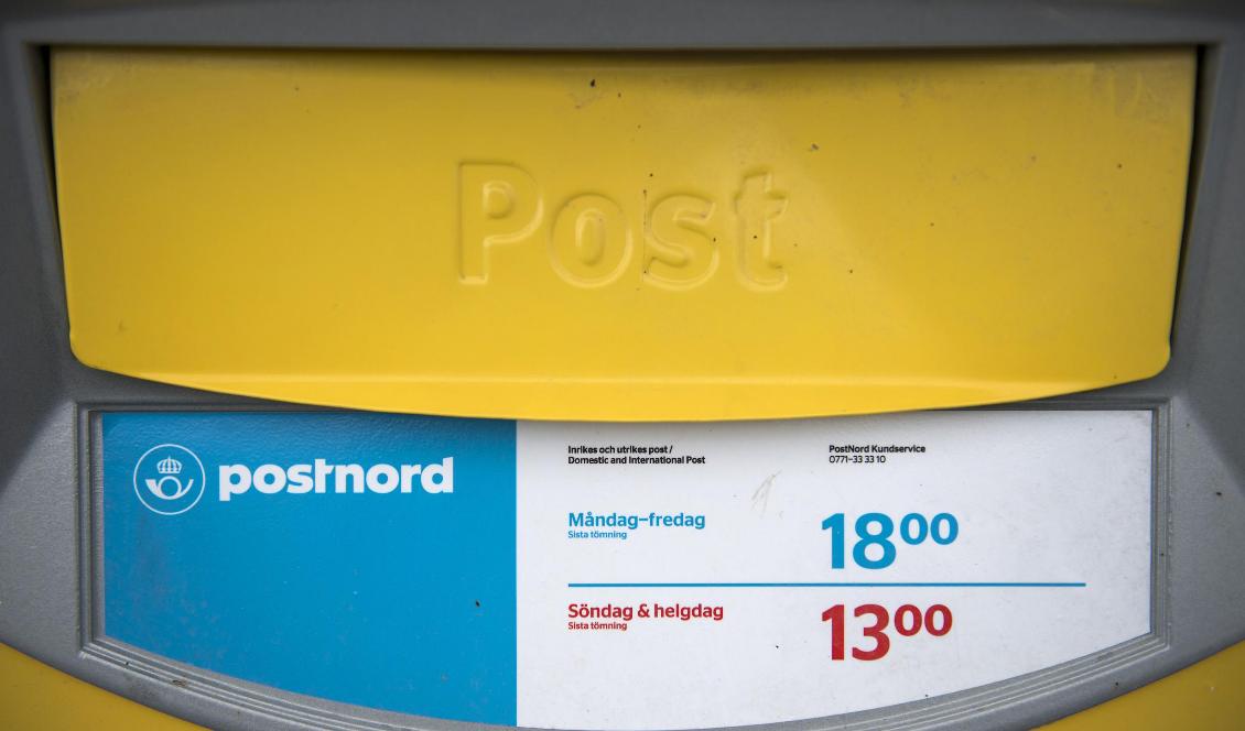 
Postnord skär ner på brevlådetömningar. Foto: Emil Langvad/TT-arkivbild                                                