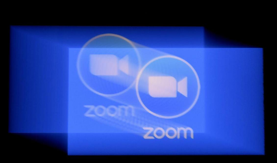 






Zoom-appens logo visas på en smartphone, den 30mars 2020. Foto: Olivier Douliery/AFP via Getty Images                                                                                                                                                                                                                                                                                                                                                 