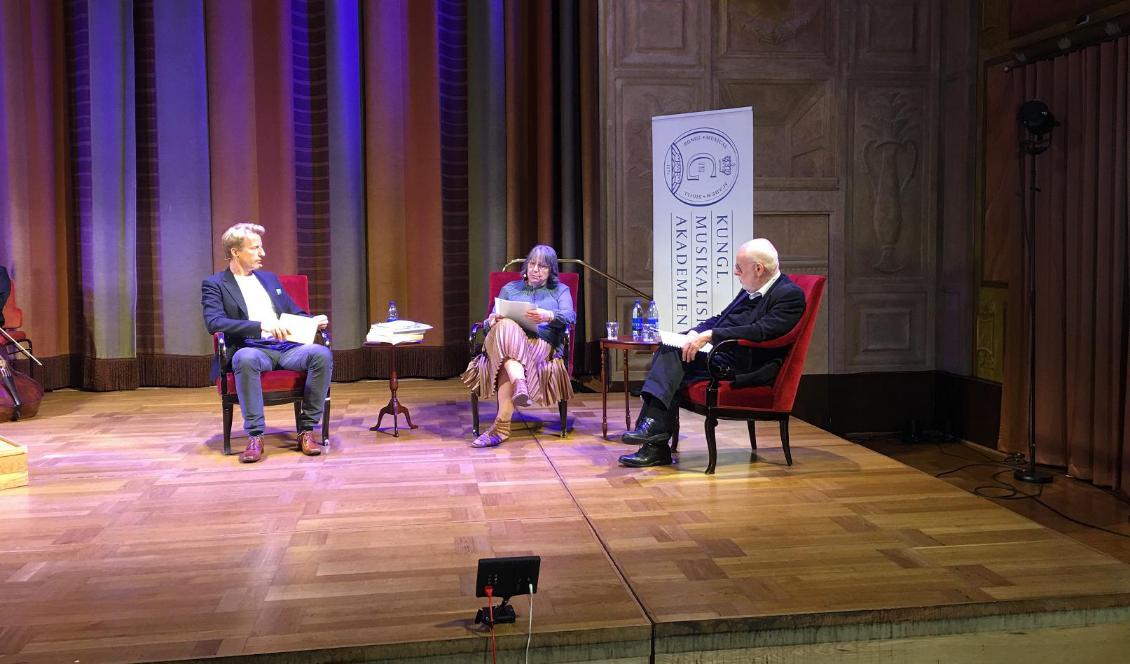 Ton Koopman, Olof Boman och Eva Helenius samtalar om Roman. Foto: Max Låke