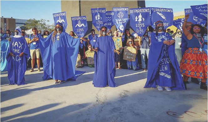 

I samband med klimatkonferensen i Egypten sågs demonstrationer för att de utvecklade länderna bör kompensera utvecklingsländerna. Foto: Fayez Nureldine/Getty Images                                                                                        