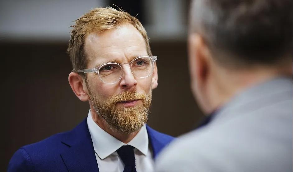 Socialminister Jakob Forssmed (KD) vill minska antalet självmord med skattepengar som ska användas för att minska människors ensamhet. Foto; Ninni Andersson/Regeringskansliet