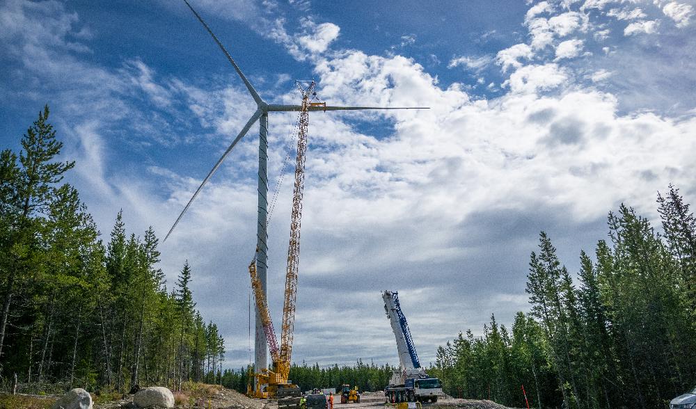 Lätta generatorer – vind, småskalig vattenkraft och mindre kraftvärmeverk – ger inte samma stöd till elnätet som fossila kraftverk samt storskalig vattenkraft och kärnkraft.Foto: Bilbo Lantto