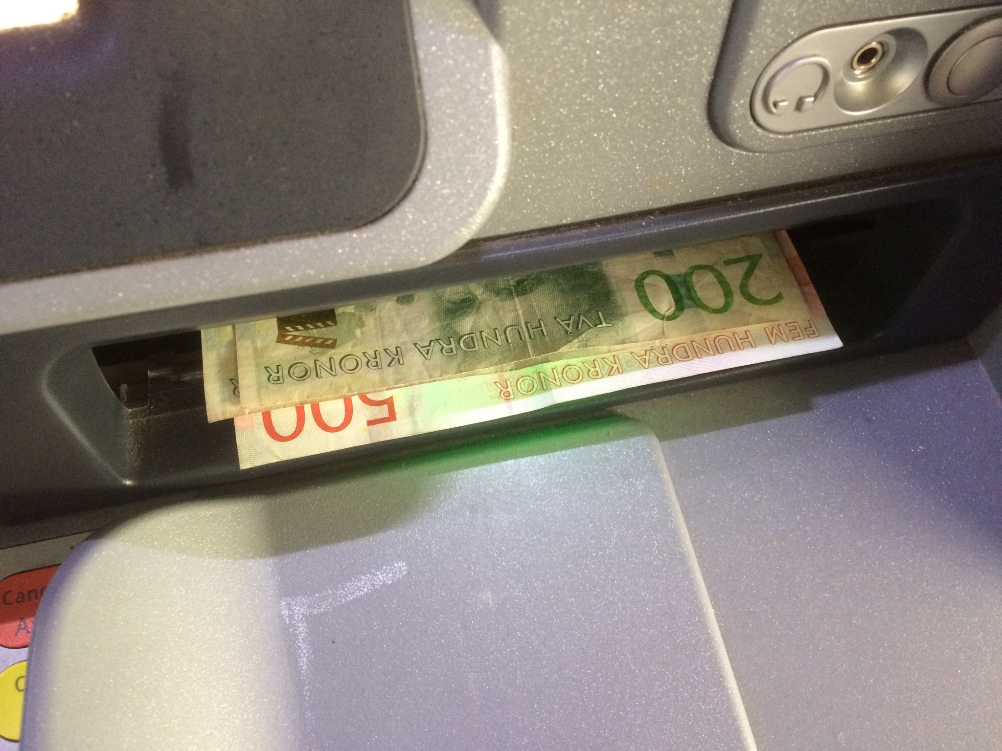 Två män har dömts till fängelse och utvisning efter att ha lurat äldre personer på pengar. Foto: Tony Lingefors