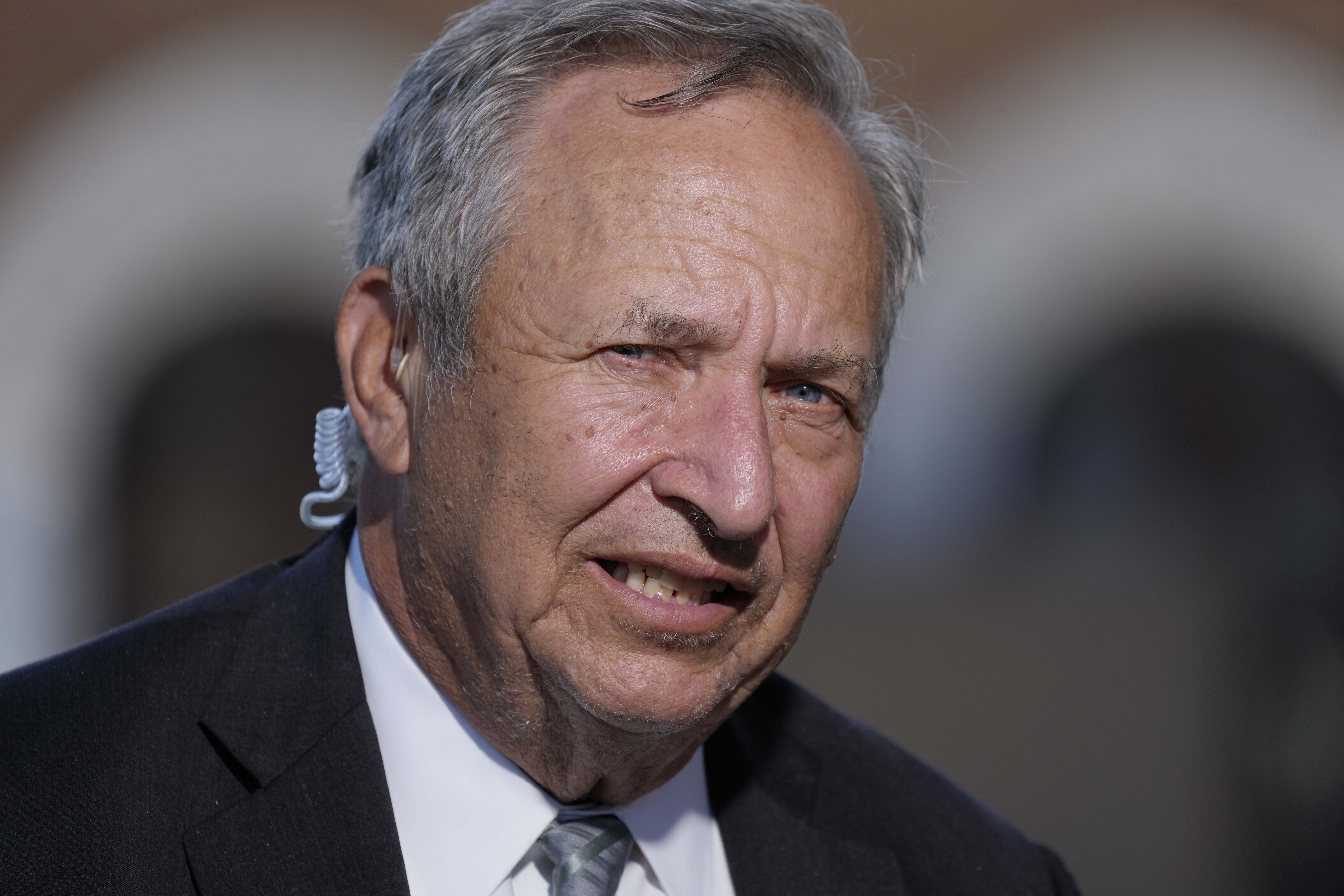 Professor Lawrence Summers, tidigare amerikansk finansminister, tycker det har blivit svårare att utesluta en sänkning av USA:s styrränta med 0,50 procentenheter i september. Arkivbild Foto: Luca Bruno AP/TT