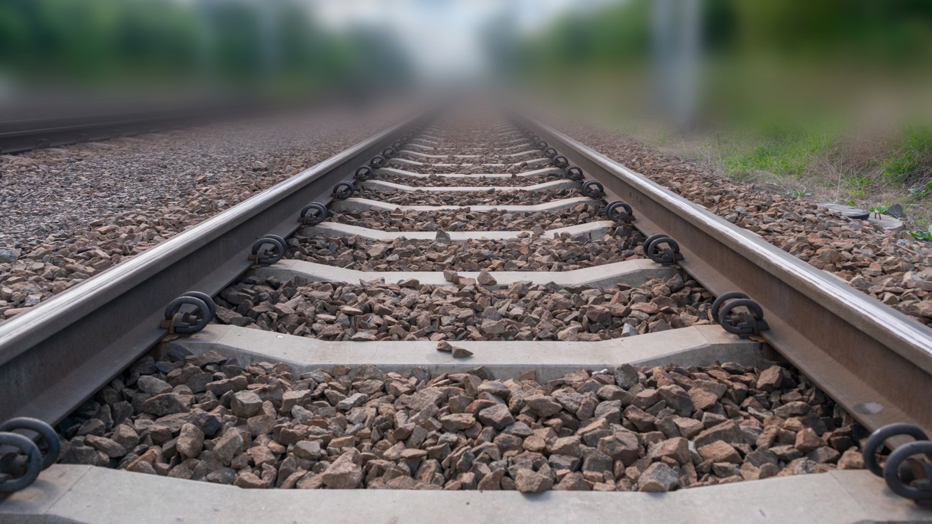 Tjuvar har stulit kopparkablar längs järnvägen mellan Madrid och Andalusien. Foto: Artem Stepanov