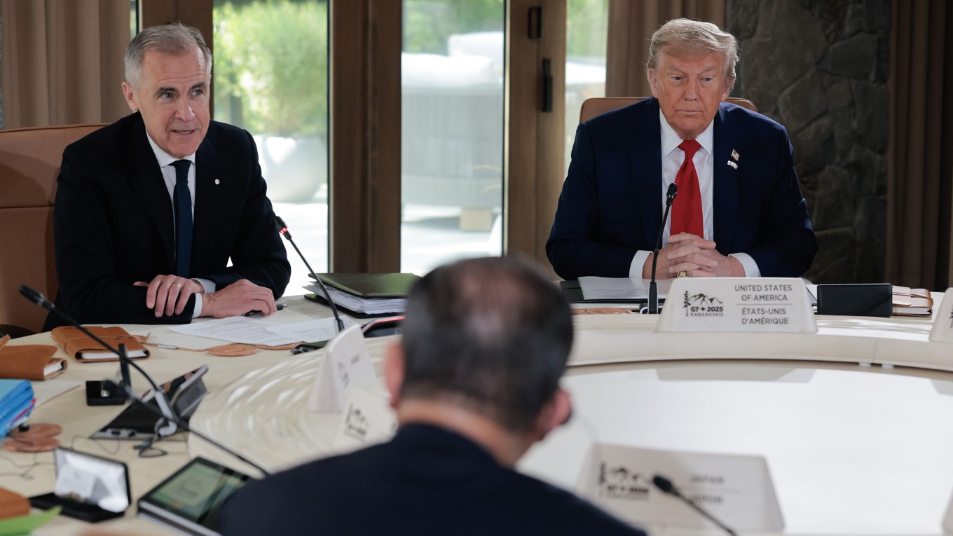 Kanadas premiärminister och USA:s president Donald Trump i samband med G7-mötet i kanadensiska Kananaskis i Alberta den 16 juni. Foto: Chip Somodevilla/Getty Images