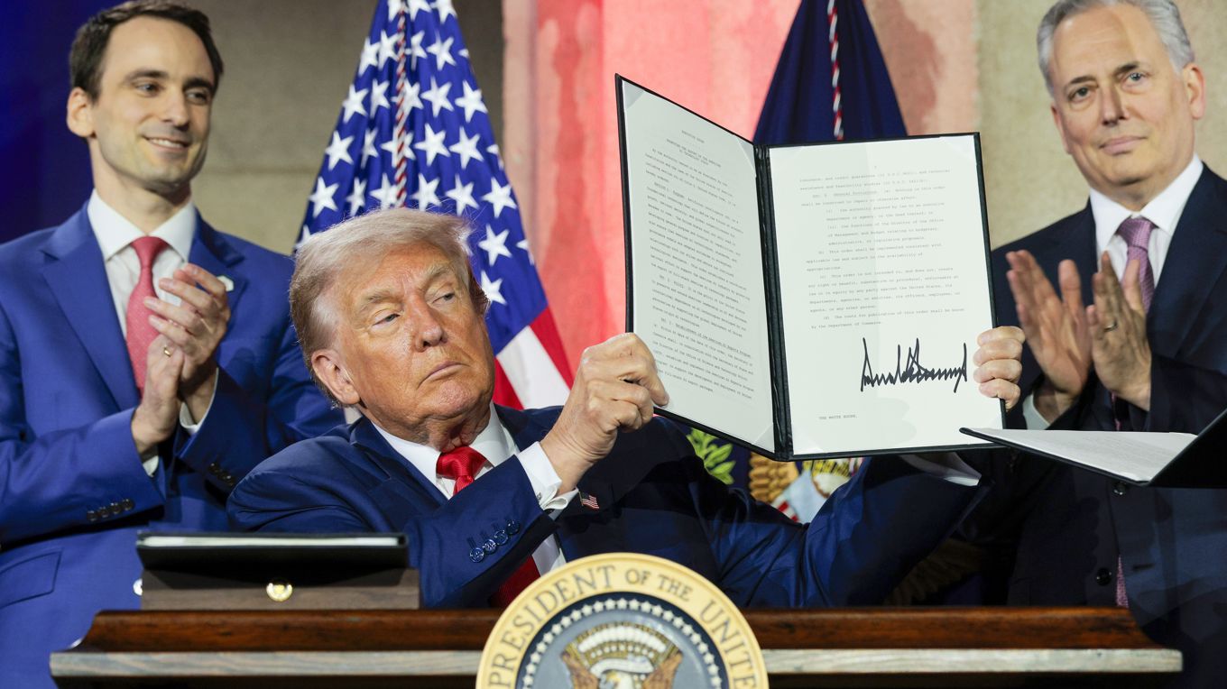 Hur AI ska regleras har blivit en politiskt laddad fråga. Foto: Chip Somodevilla/Getty Images