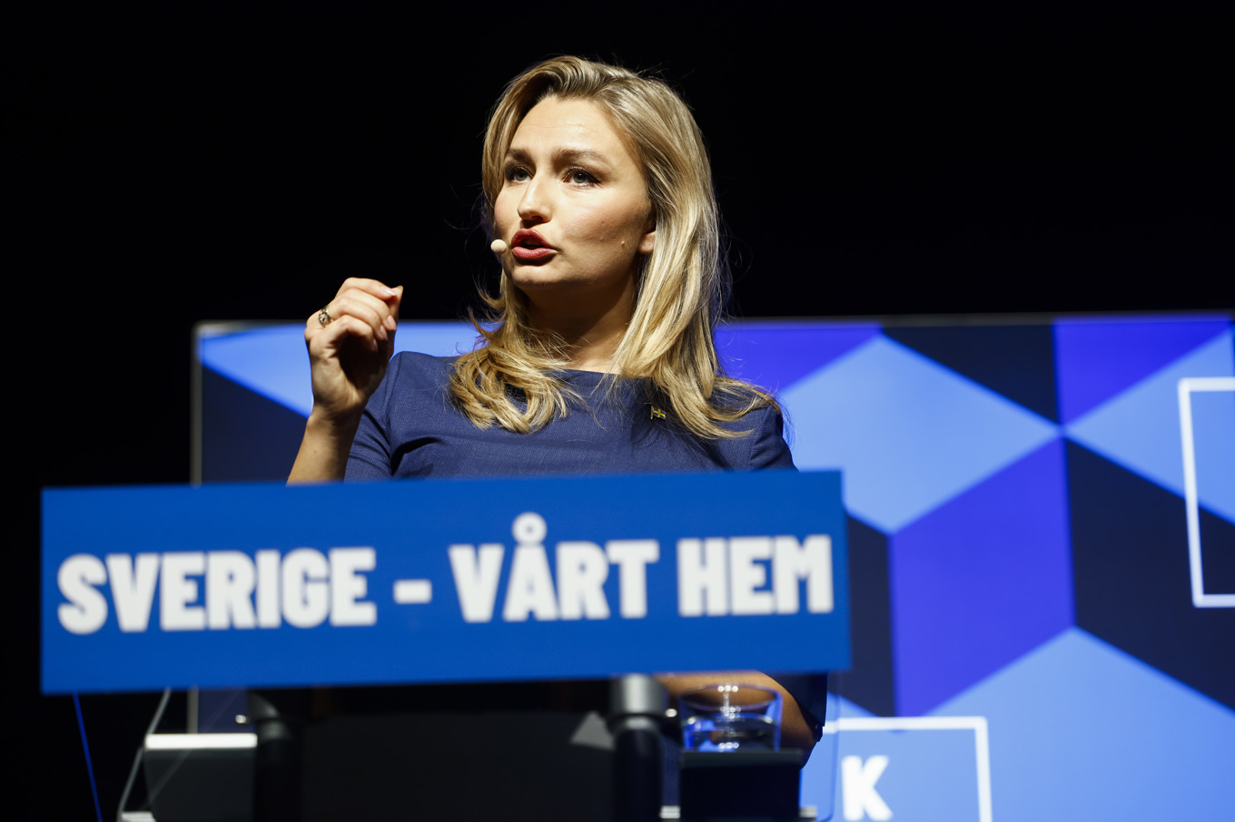 Kristdemokraternas partiledare Ebba Busch håller tal i Knivsta med anledning av att det är ett år kvar till riksdagsvalet. Foto: Stefan Jerrevång/TT