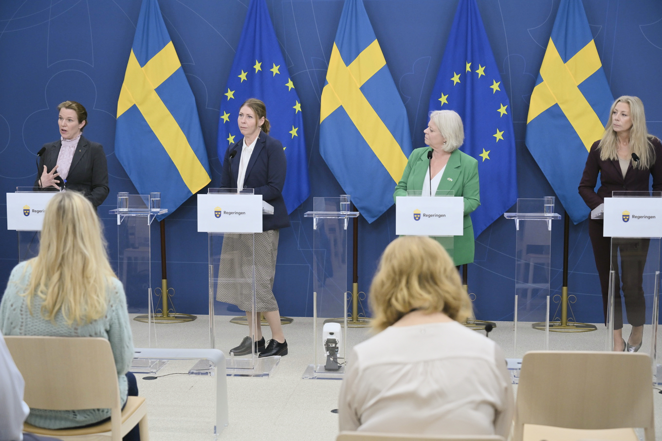 Lina Nordquist (L), gruppledare, Elisabet Lann (KD), sjukvårdsminister, Camilla Waltersson Grönvall (M), socialtjänstminister, Linda Lindberg (SD), gruppledare. Foto: Roger Sahlström.
