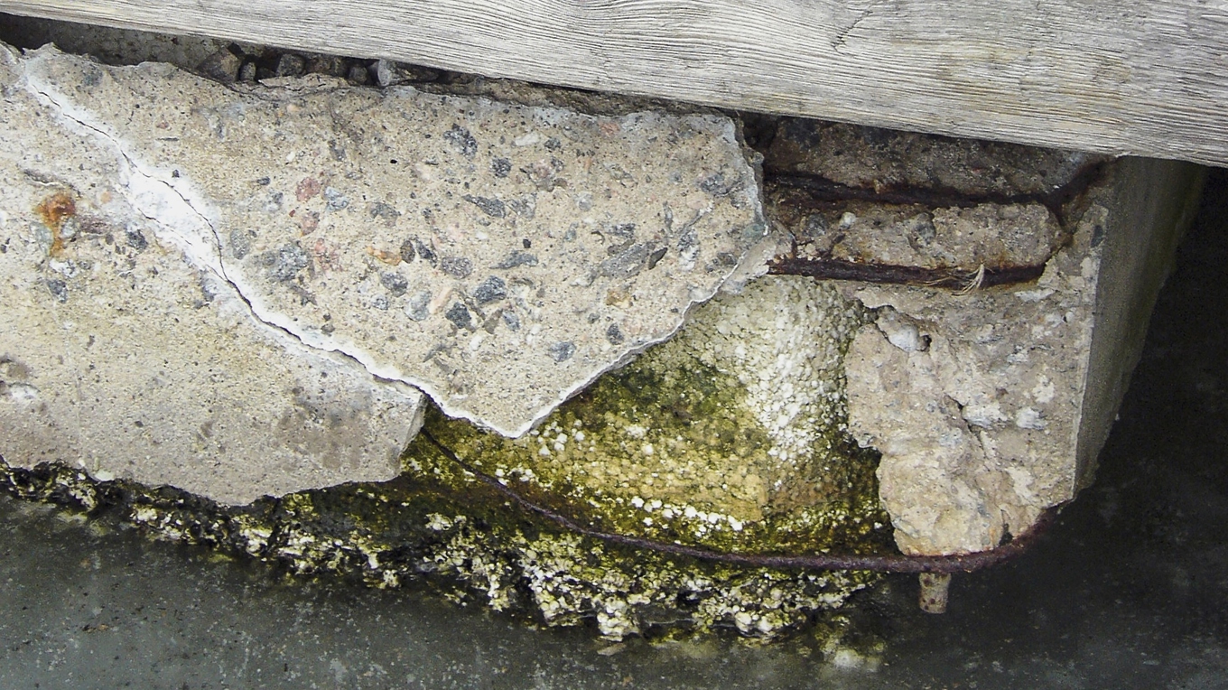 År 2031 ska gamla flytpontoner som inte är heltäckta vara utfasade för att minska utsläpp av skadad cellplast. Foto: Alfabryggan