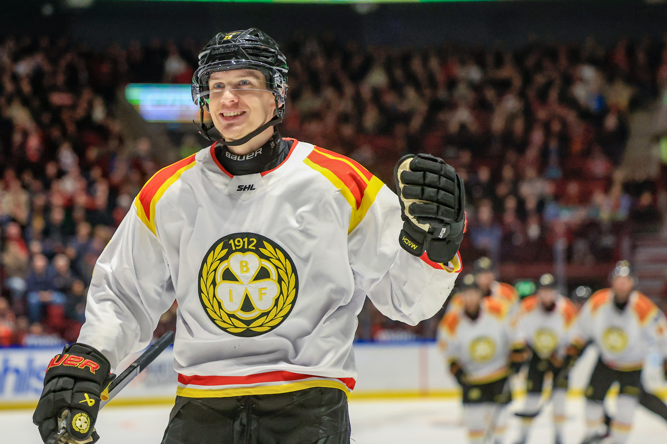 Oskar Lindblom och hans Brynäs fick fira efter derbyt mot Leksand. Arkivbild. Foto: Andreas Hillergren/TT