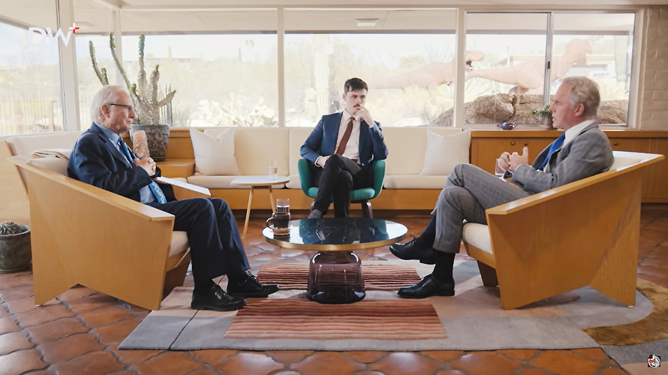 Richard Dawkins (född 1941) och Jordan Peterson (född 1962) i ett försök till samtal om tro, symbolik, religion och vetenskap. Foto: Skärmbild