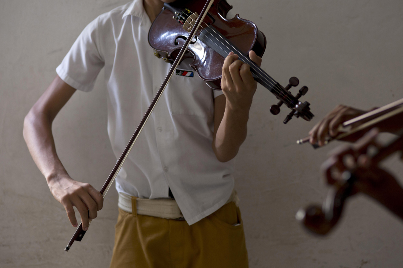 Begåvade elever ska kunna få fler musiktimmar i skolan, hoppas utbildningsminister Simona Mohamsson (L). Foto: Ramon Espinosa/AP/TT