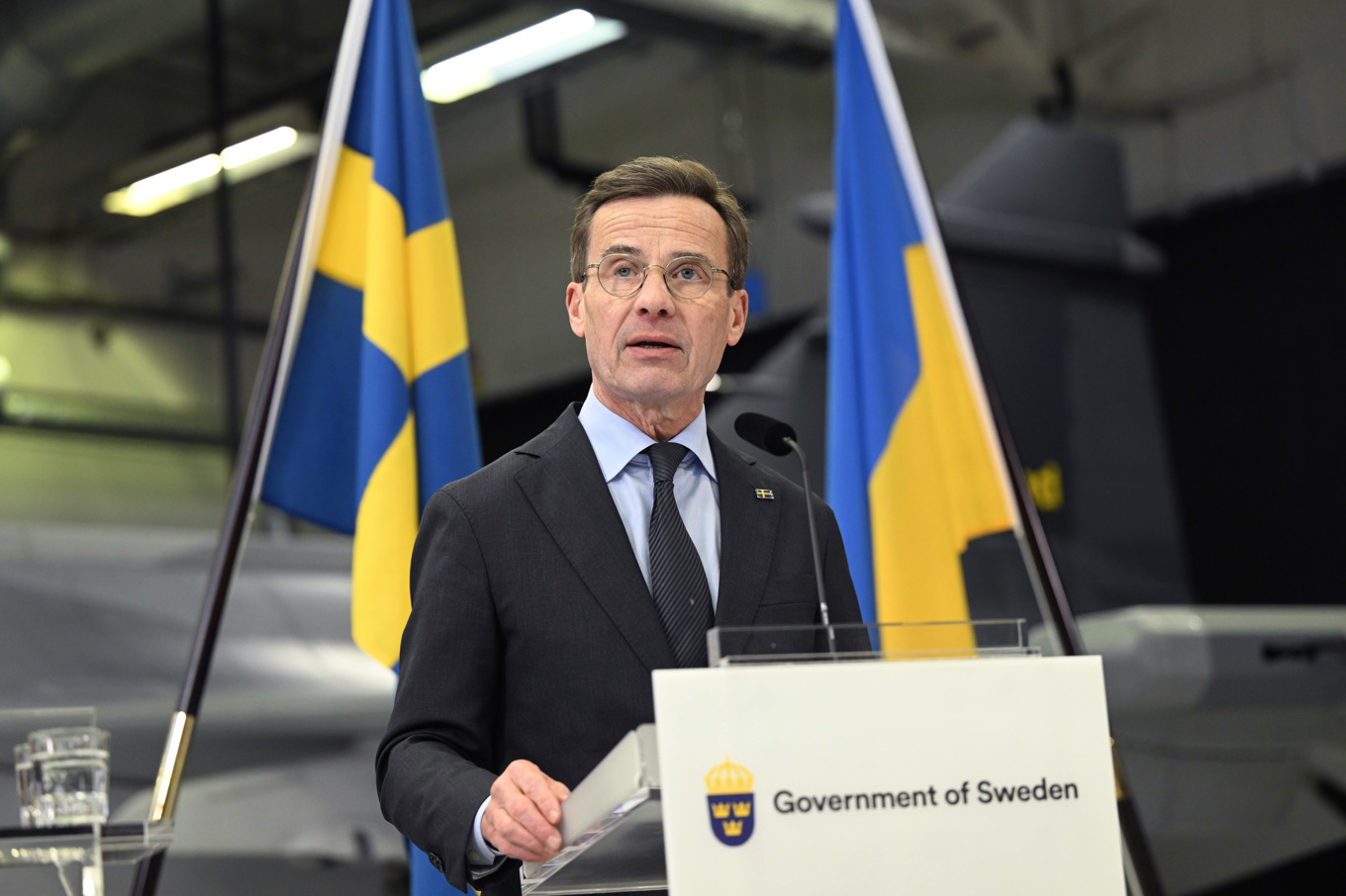 Statsminister Ulf Kristersson (M) välkomnar Colombia "till den växande Gripen-familjen". Foto: Fredrik Sandberg/TT