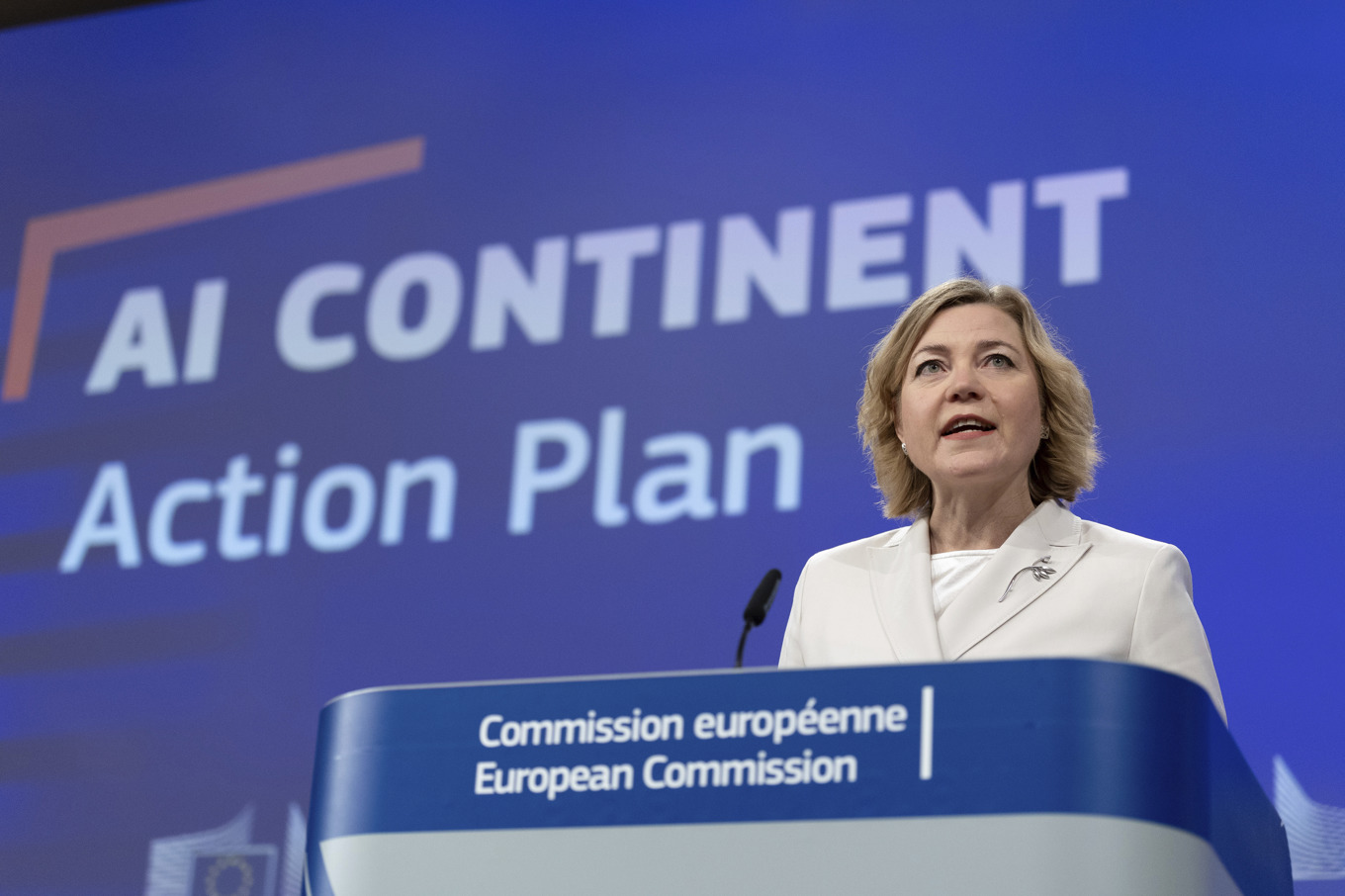 EU:s digitalansvariga kommissionär Henna Virkkunen vid en presskonferens i våras. Arkivfoto. Foto: Omar Havana/AP/TT